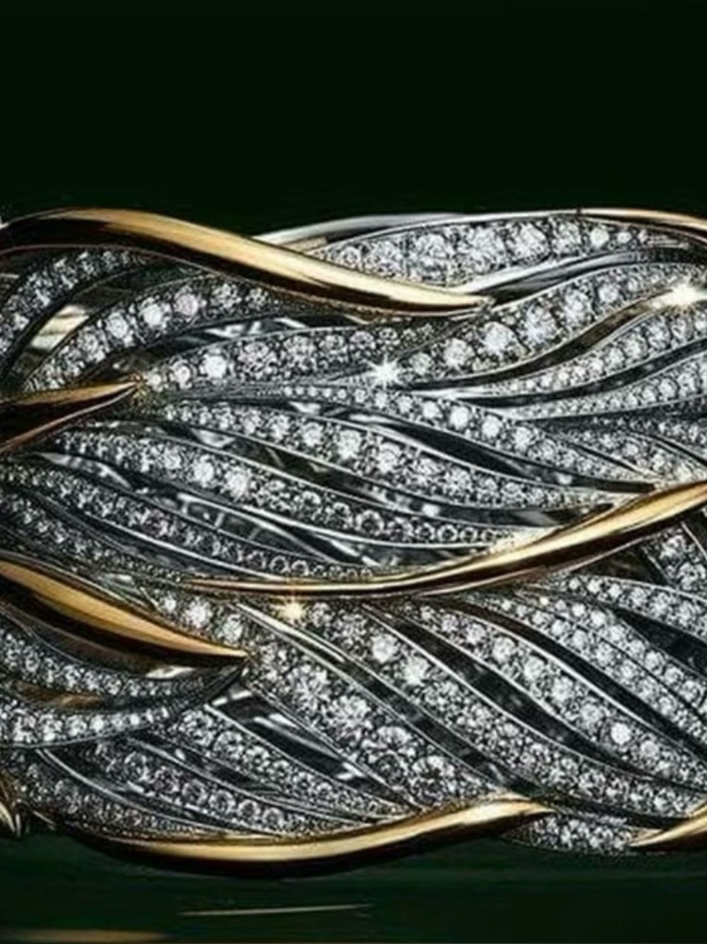 NWOT, Elegant rhinestones, Silver / gold plated, Women's Ring
